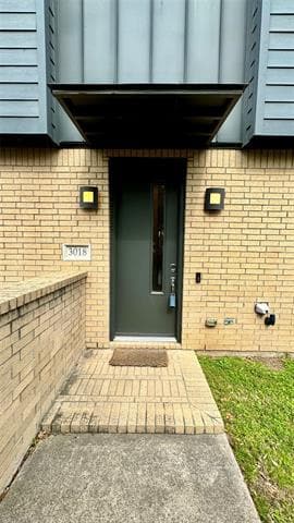 Building Photo - 3018 Zenia Dr