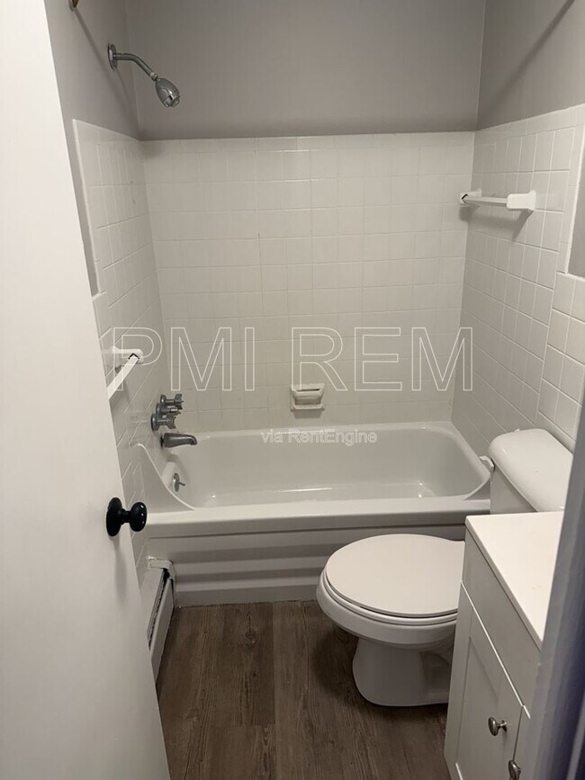 Building Photo - 14221 Triskett Rd