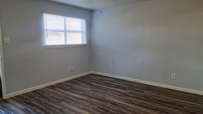 Building Photo - 3404 Elkhart Ave