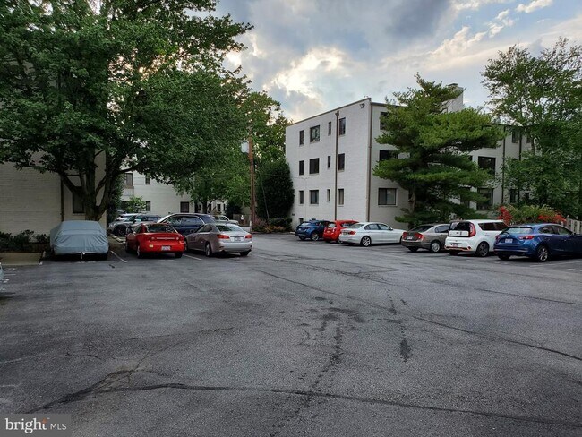 Building Photo - 2610 Tunlaw Rd NW