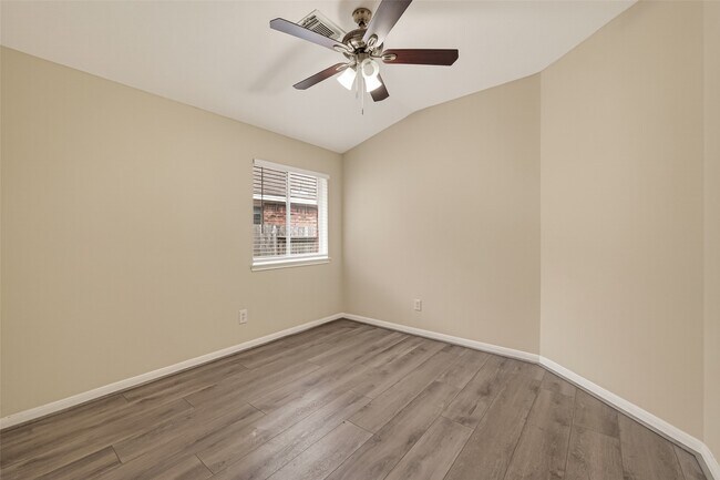 Building Photo - 5107 Moss Garden Ln