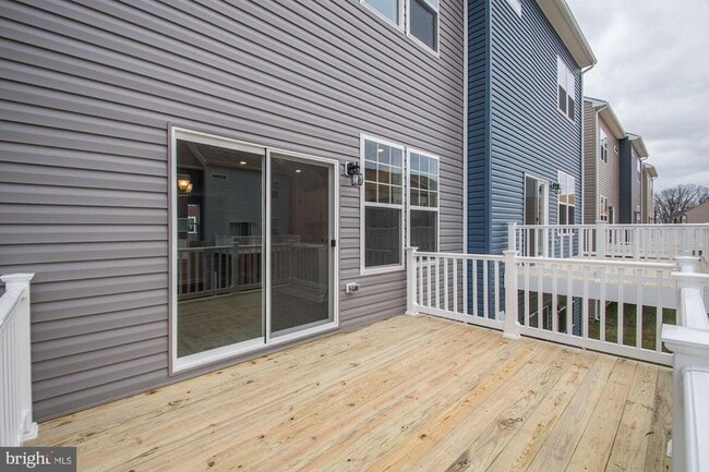 Building Photo - 3108 Laurel Hl Rd