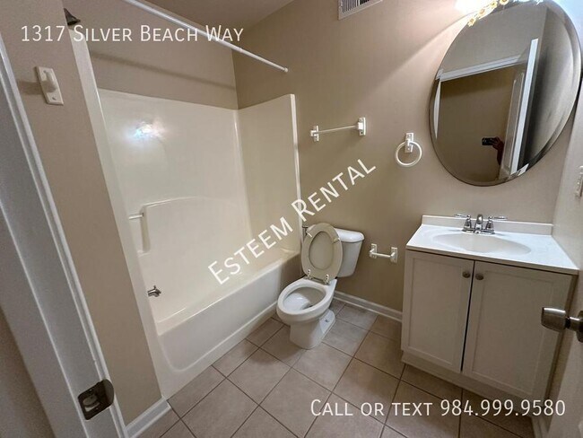 Building Photo - 1317 Silver Beach Way