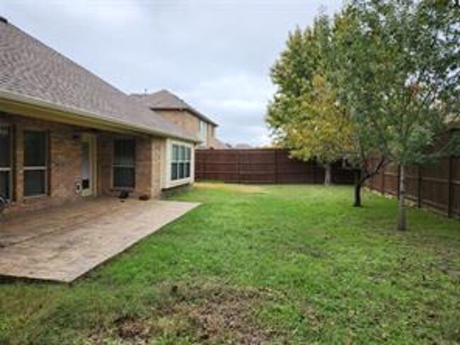 Building Photo - Three Car Garage in Little Elm