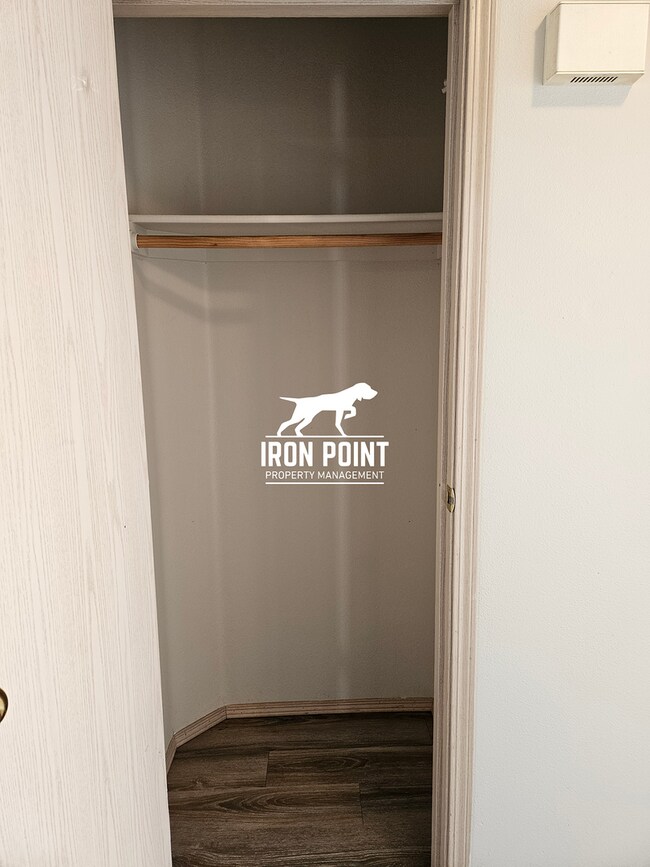 Building Photo - DAL584