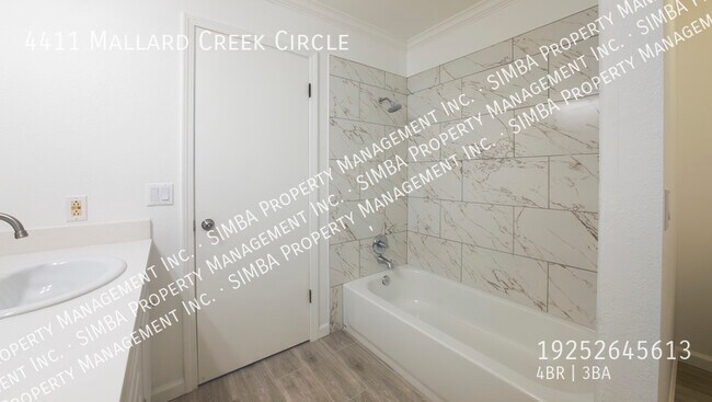 Building Photo - 4411 Mallard Creek Cir