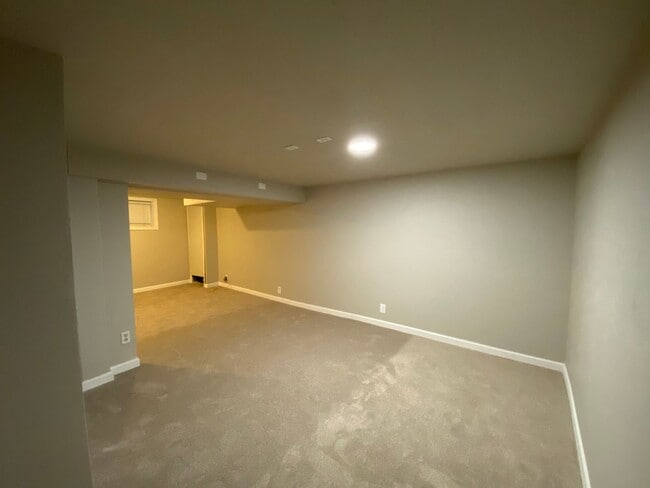 Building Photo - Beautifully Updated South Hill Home in Spo...