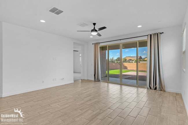 Building Photo - Beautiful 3Bdm 2Ba Home with Modern Upgrad...