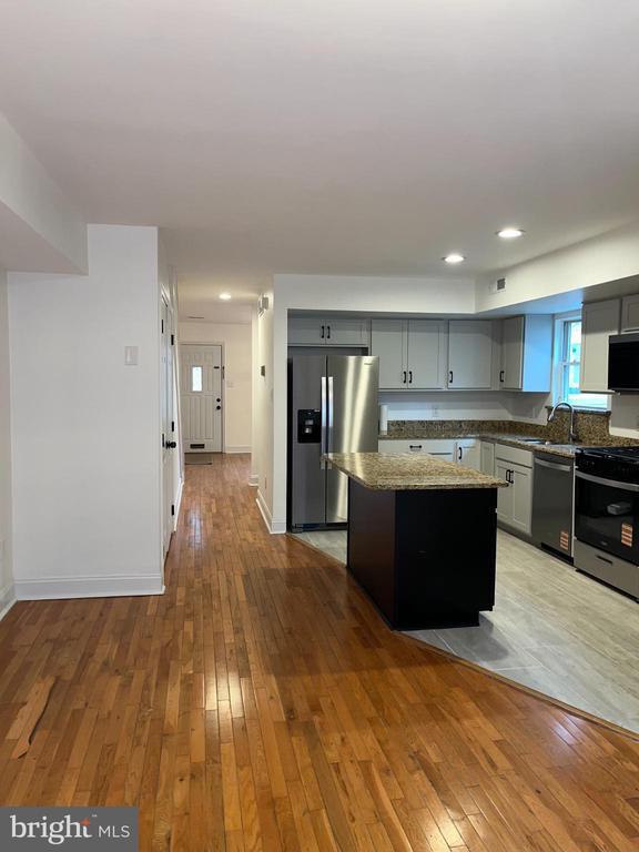 Building Photo - 1324 N Hancock St