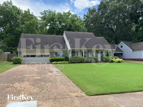 Building Photo - 5749 North St