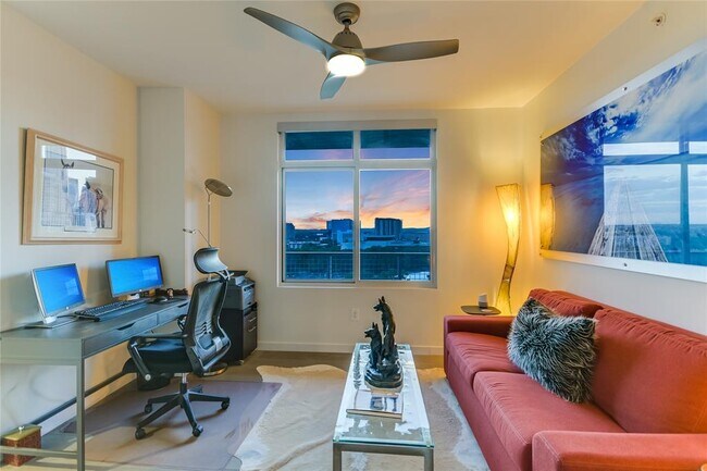 Building Photo - 54 Rainey St