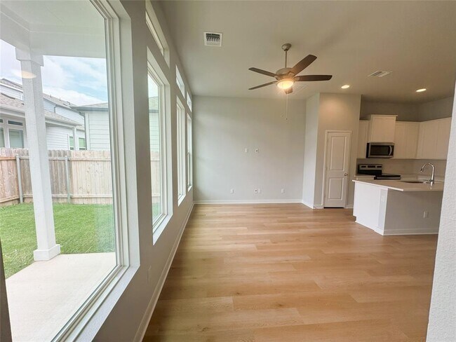 Building Photo - 2205 Vino Dulce
