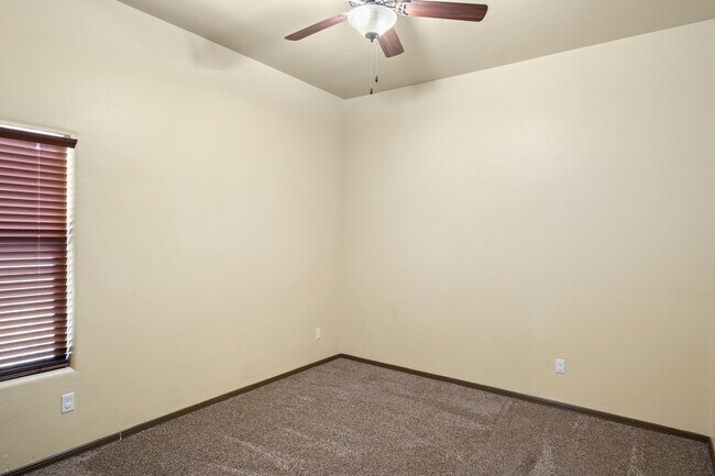 Building Photo - 3950 Agua De Vida Dr