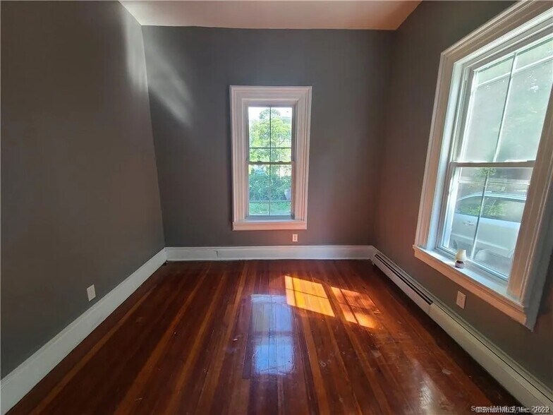 bedroom - 1599 Chapel St