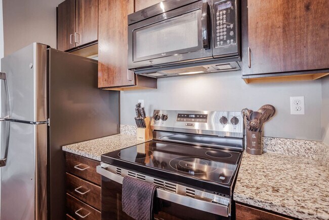 Building Photo - 132 Rosa Parks St