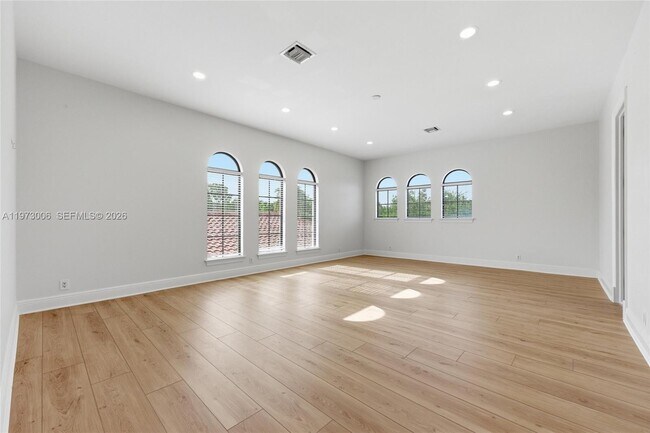 Building Photo - 9564 Exbury Ct