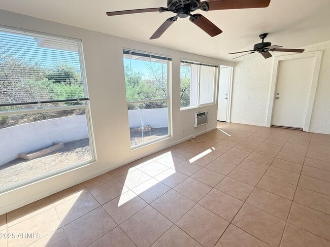 Building Photo - 843 N Arroya Rd