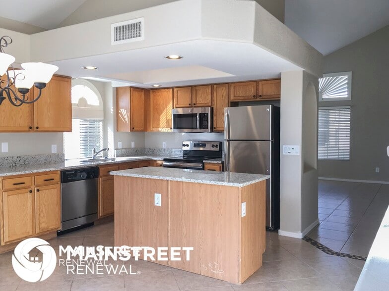 Building Photo - 9625 W Sunnyslope Ln