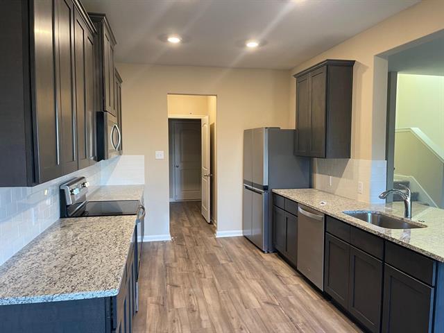 Building Photo - 311 Clear Springs St