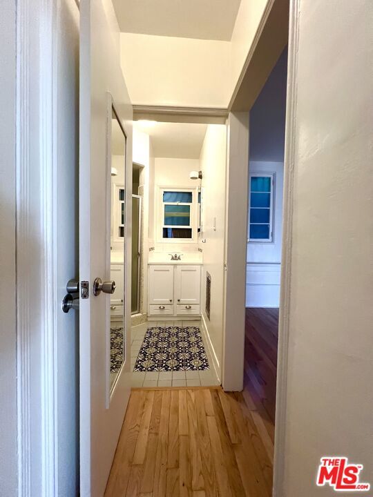 Building Photo - 2185 Broadview Terrace