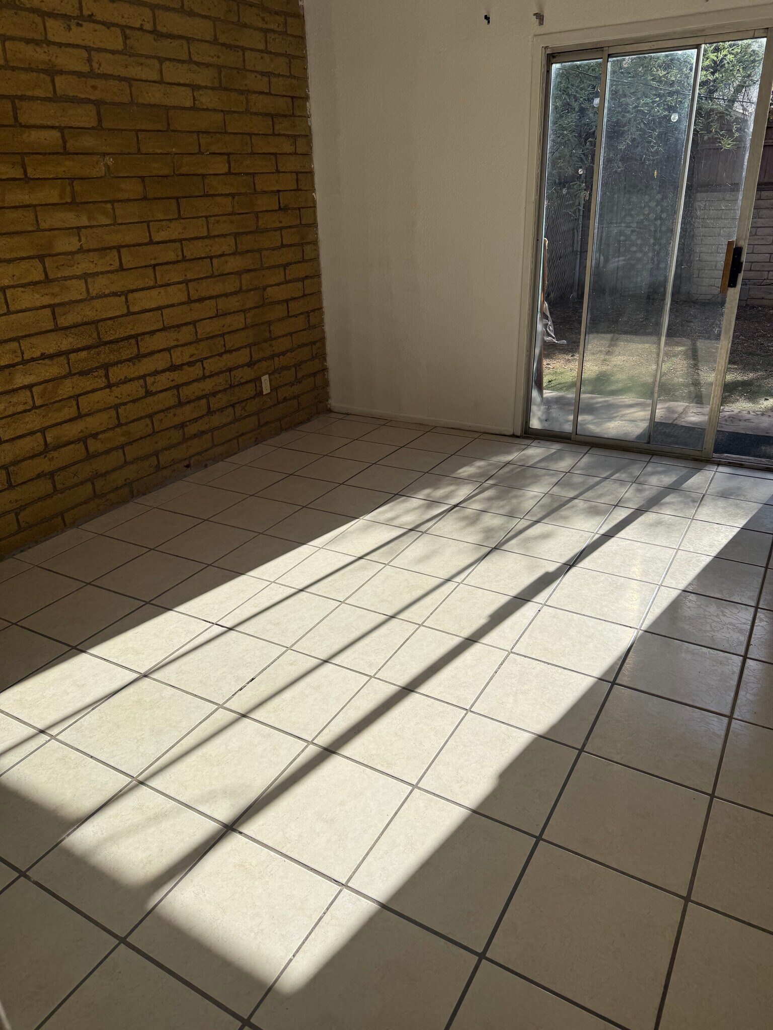 Building Photo - 450 Via Lechuza
