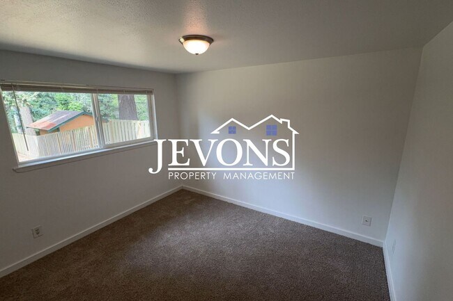 Building Photo - 3BR/1BA House in Federal Way -- Available Now