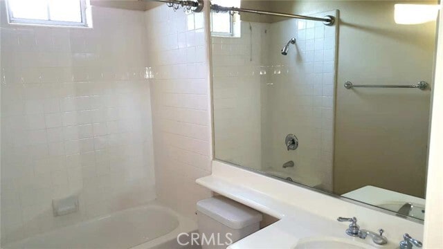 Building Photo - 12421 N La Coste Dr