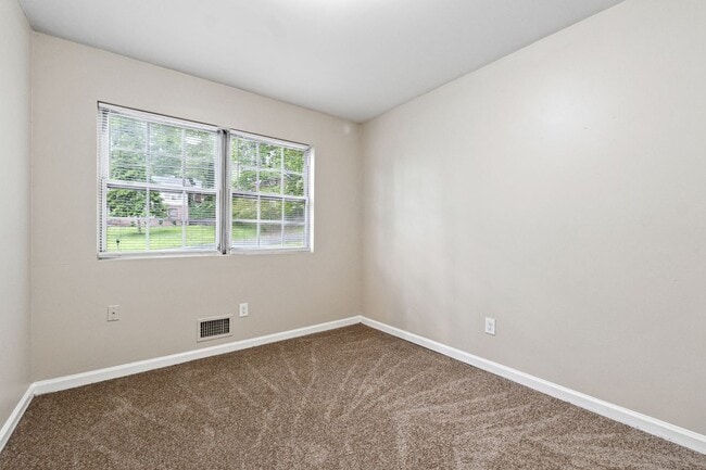 Building Photo - 5786 Deerfield Trail