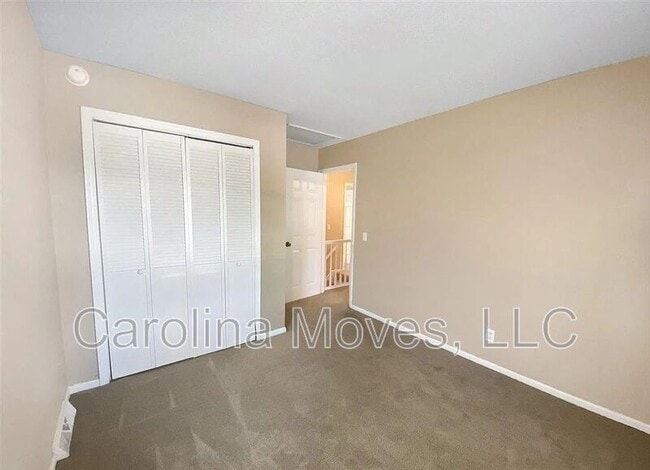 Building Photo - 16 Birchview St