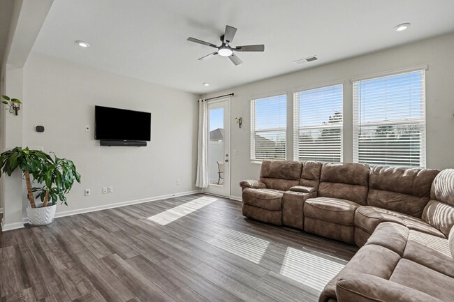 Building Photo - 8109 Overmeadow Ln