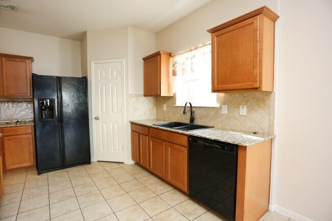 Building Photo - 422 New Hope Ln