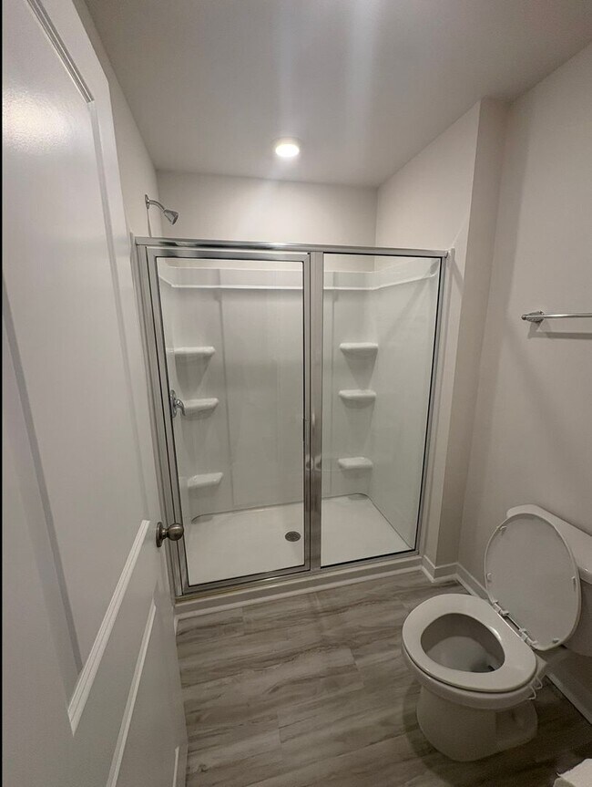 Building Photo - BRAND NEW TOWNHOME w/ Garage Parking