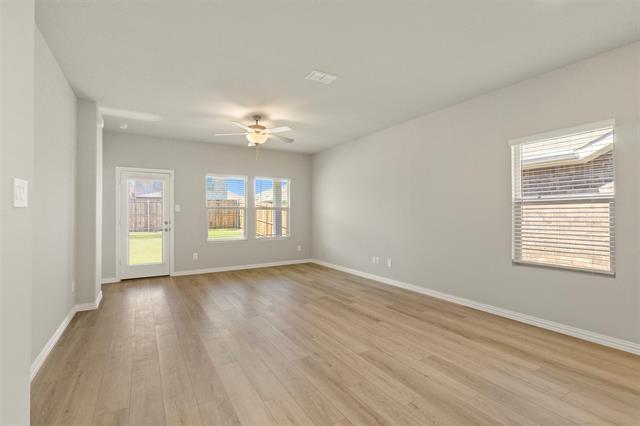 Building Photo - 617 McKenna Dr