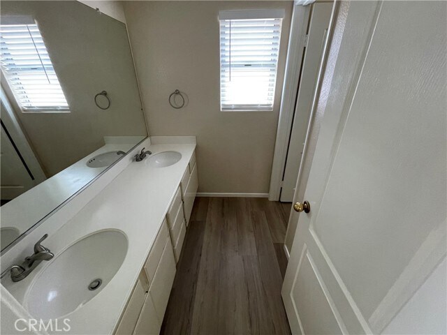 Building Photo - 7271 Kensington Dr