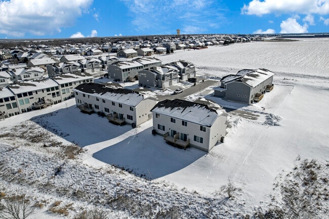 Building Photo - 1404 Primrose Ln