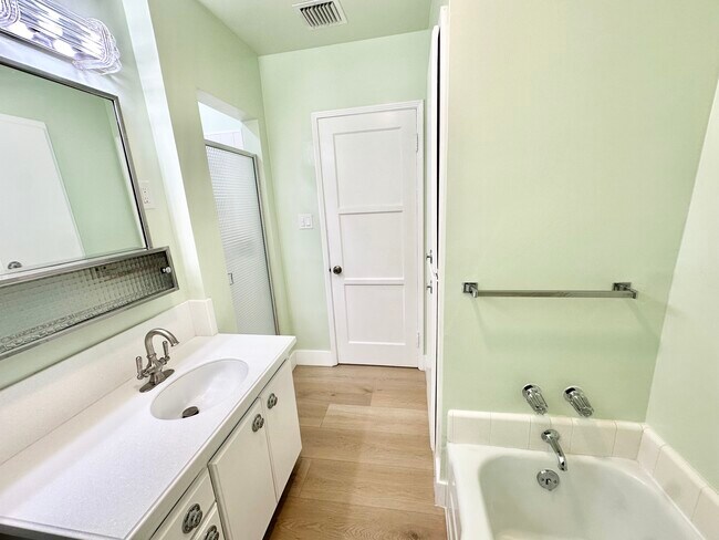 Building Photo - 2544 N Keystone St