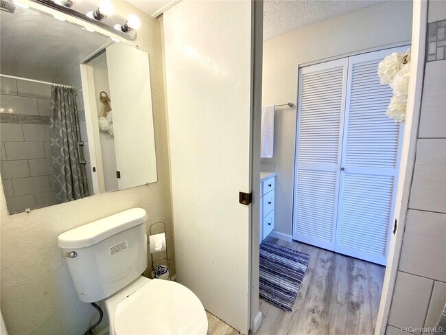 Building Photo - 320 Lili?uokalani Ave