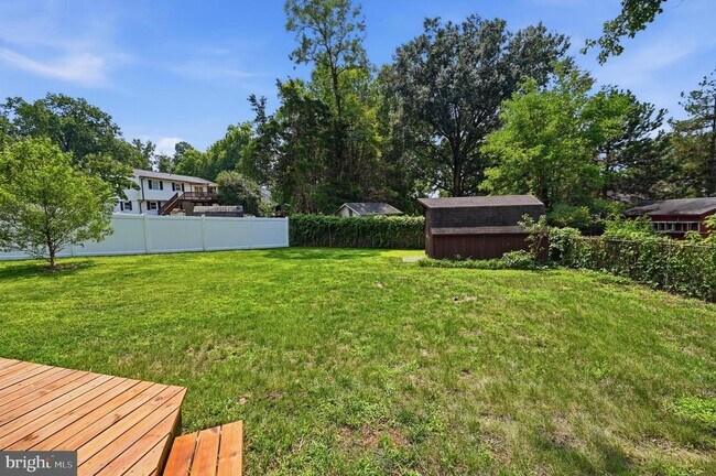 Building Photo - 6426 Carriage Dr