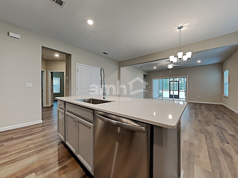 Building Photo - 86 Spruce Point