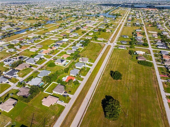 Building Photo - 2221 Tropicana Parkway W