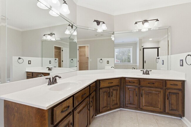 Building Photo - 1.25 ACRES IN THE GLADE! - 4 Bed, 3.5 Bath, 3250 sqft Home in Mt. Juliet (Gladeville)