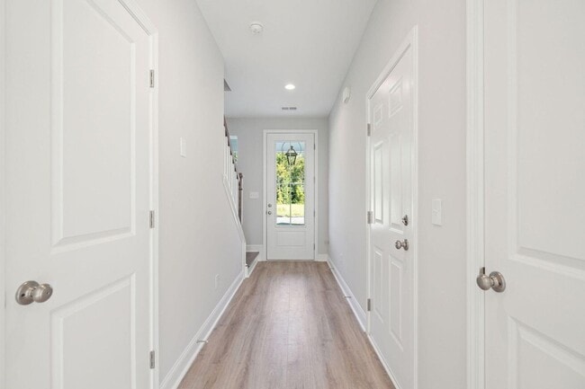 Building Photo - 3 Bedroom 2.5 Bathroom House in Hawthorne Landing - Goose Creek