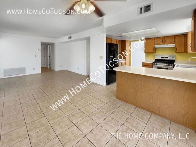 Building Photo - 2061 N Nightshade Dr