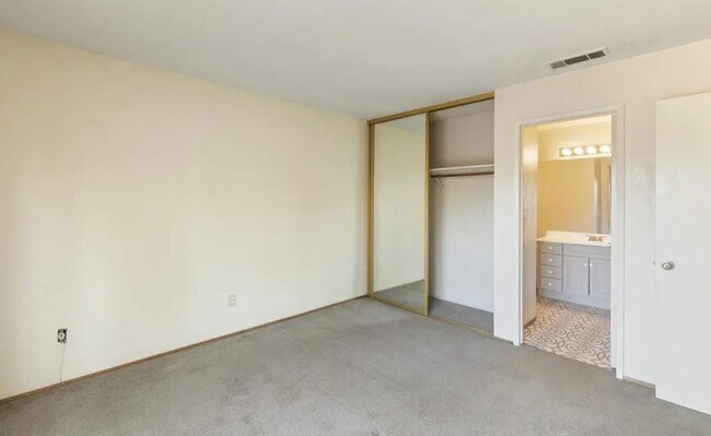 Building Photo - 2728 Almondwood Way