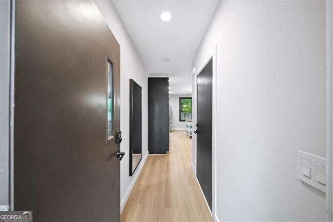 Building Photo - 1364 Rietveld Row NW