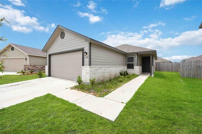 Building Photo - 7907 Hollow Root Ln