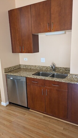 Building Photo - 4537 S Drexel Blvd