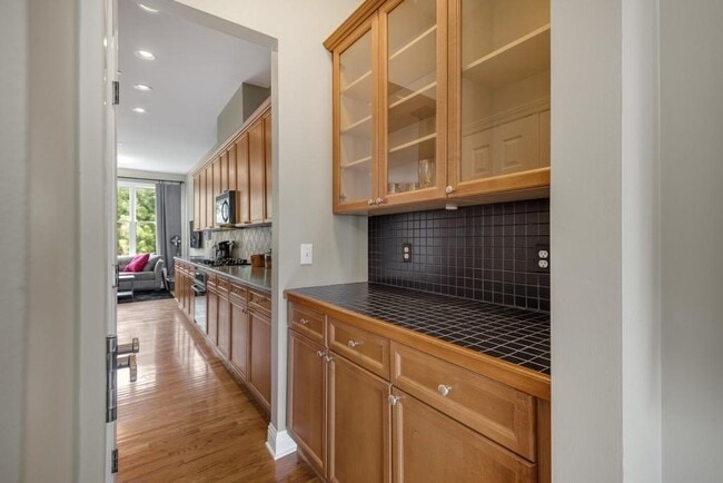 Building Photo - 1283 Creekside Pl SE