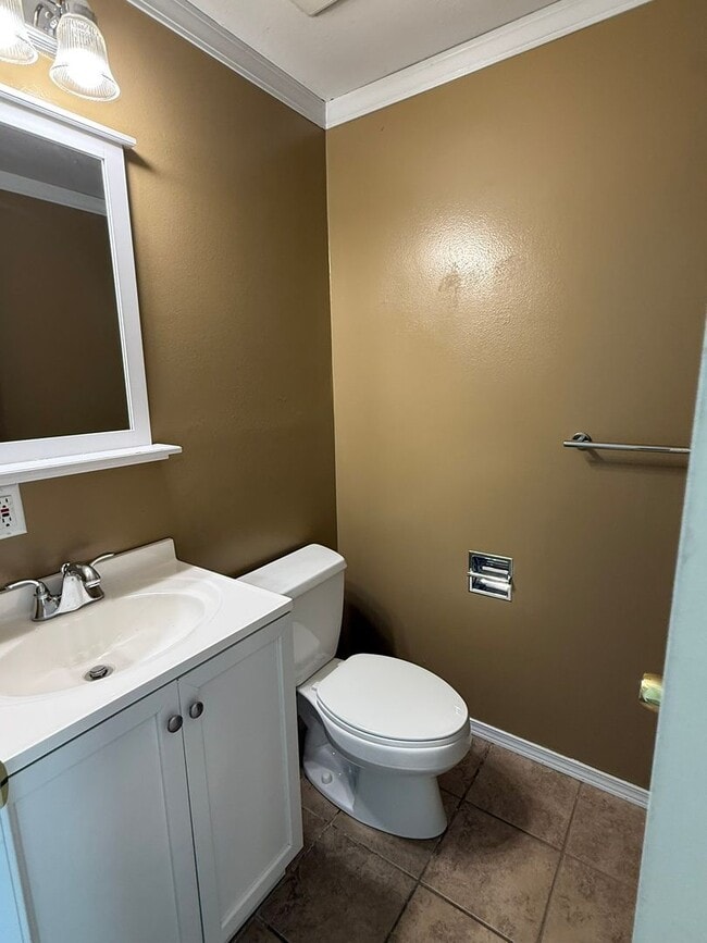 Building Photo - 3Bd/1.5Ba Kirkland House