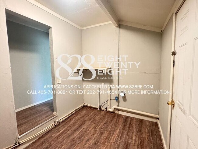 Building Photo - *AVAILABLE NOW* 3 BED/1 BATH SINGLE FAMILY HOME IN DEL CITY!